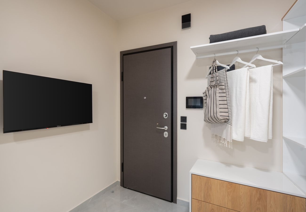 Studio in Athens - LIV - Prime Central Athens Studio S8-2A
