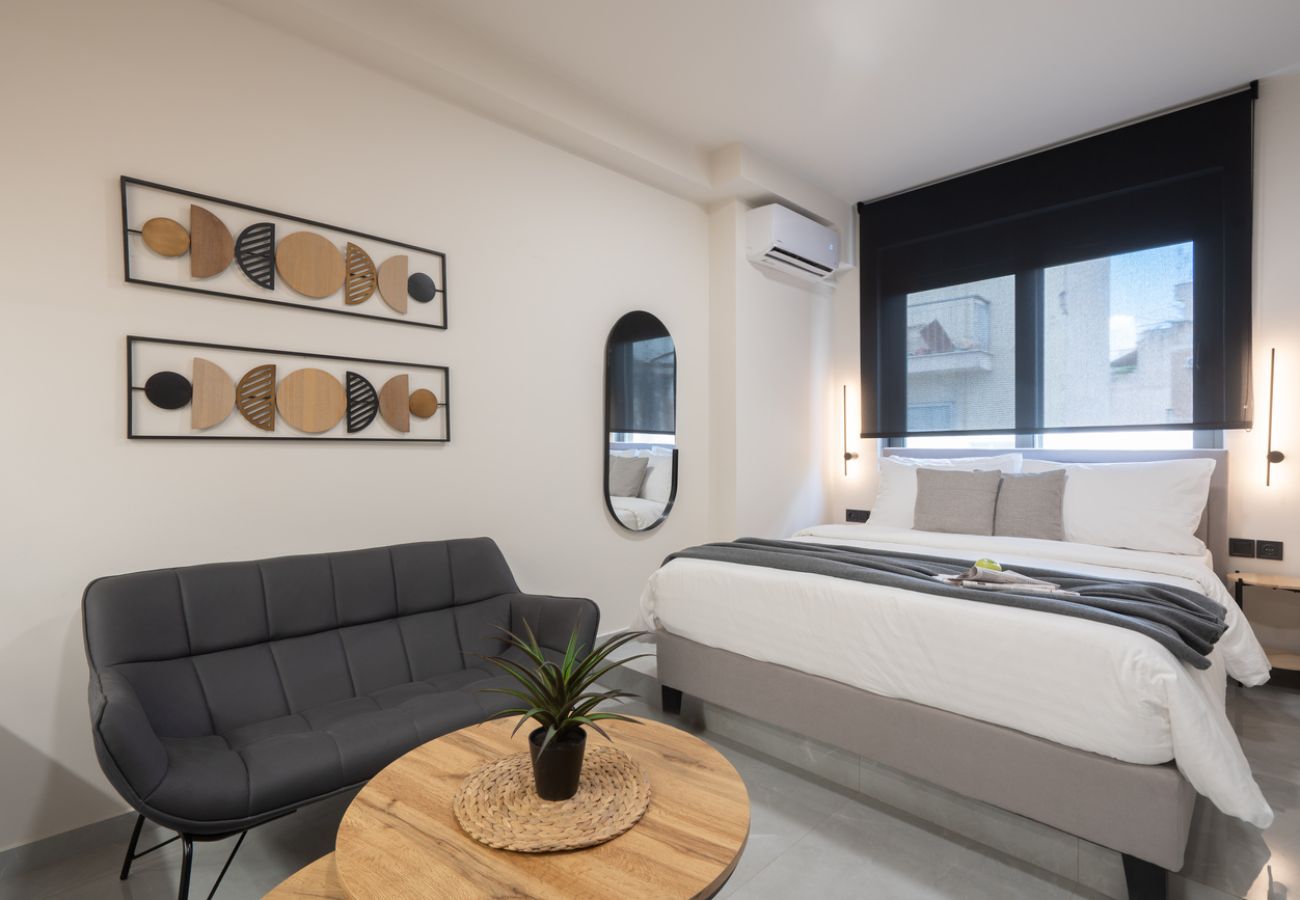 Studio in Athens - LIV - Prime Central Athens Studio S8-2A