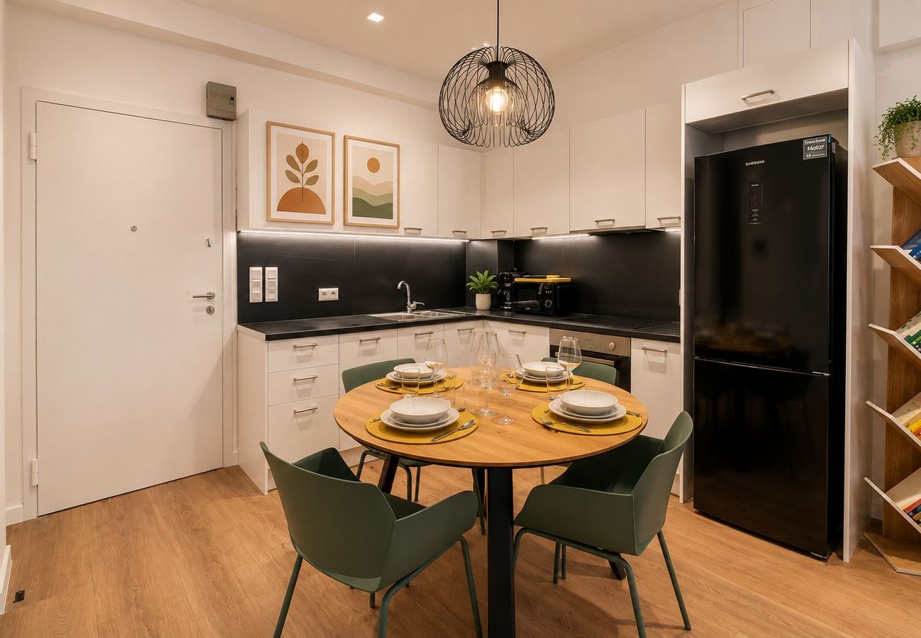 Apartment in Athens - LIV - Upscale Athenian Apartment 2B