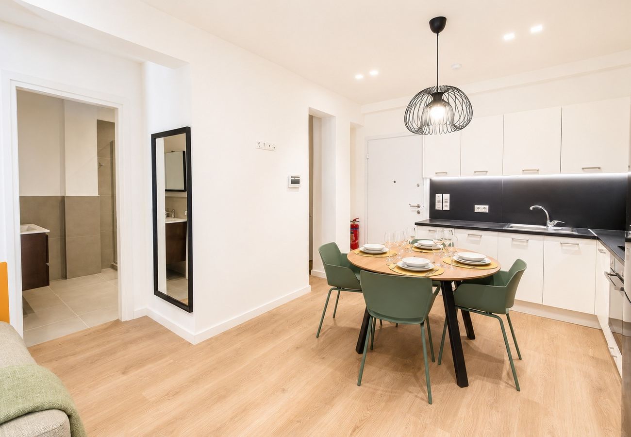 Apartment in Athens - LIV - Upscale Athenian Apartment 2B