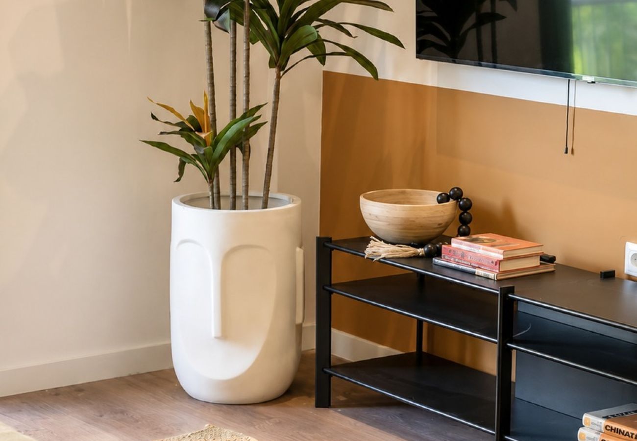 Apartment in Athens - LIV - Upscale Athenian Apartment 2B