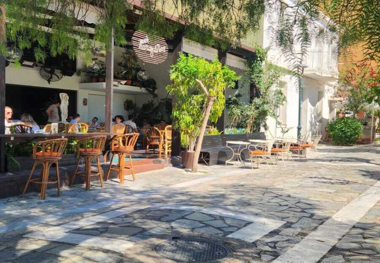 Apartment in Athens - LIV - Upscale Athenian Apartment 2C