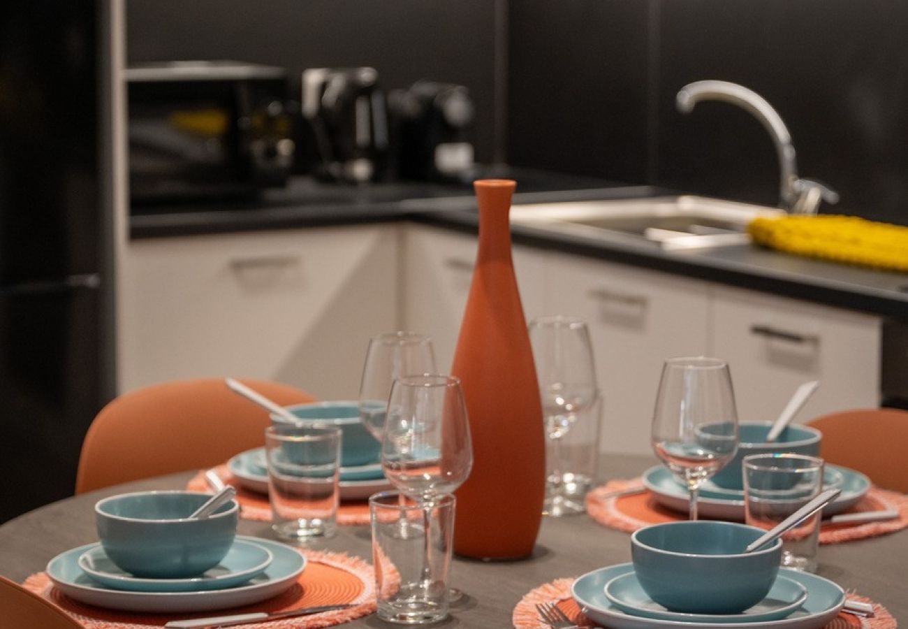 Apartment in Athens - LIV - Upscale Athenian Apartment 3A