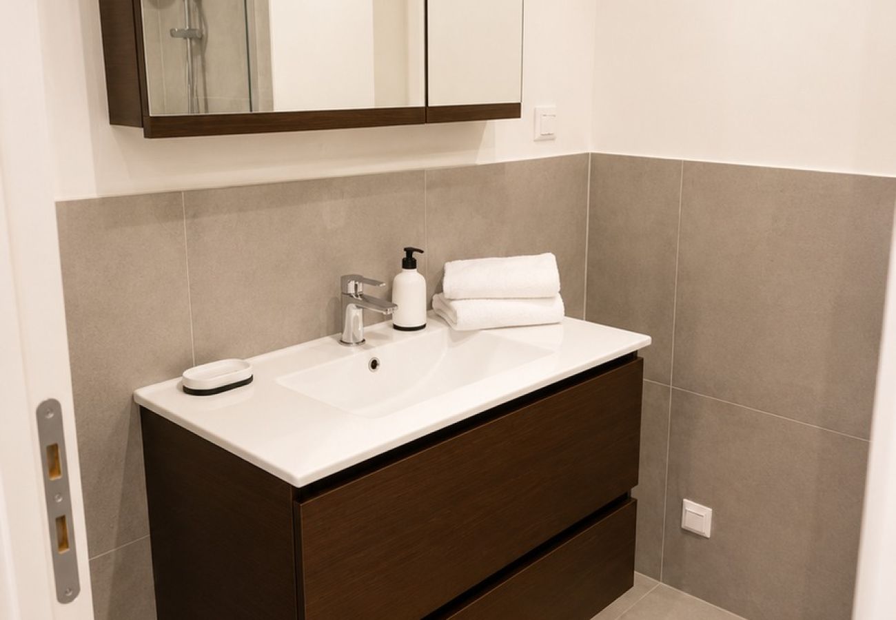 Apartment in Athens - LIV - Upscale Athenian Apartment 4A