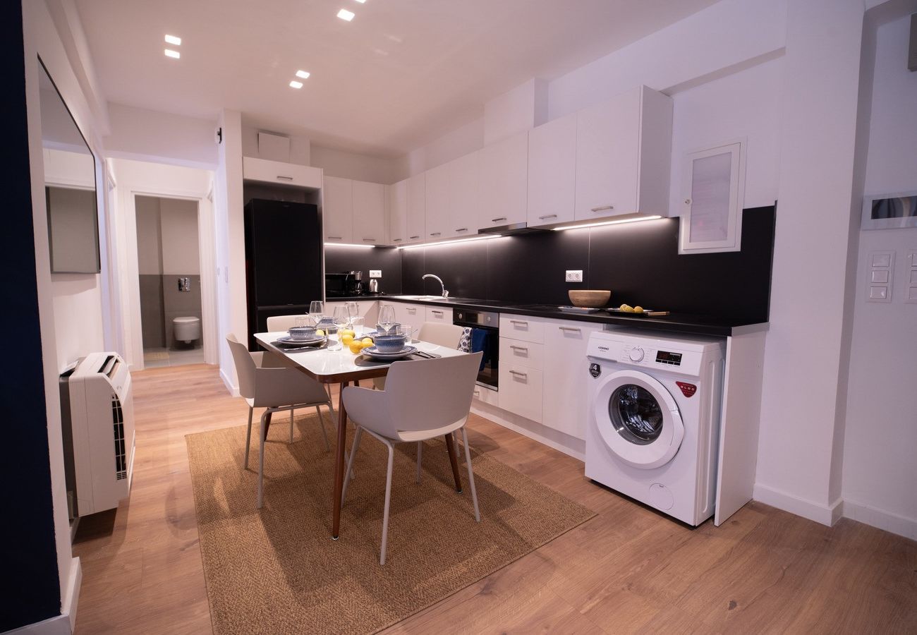 Apartment in Athens - LIV - Upscale Athenian Apartment 4A