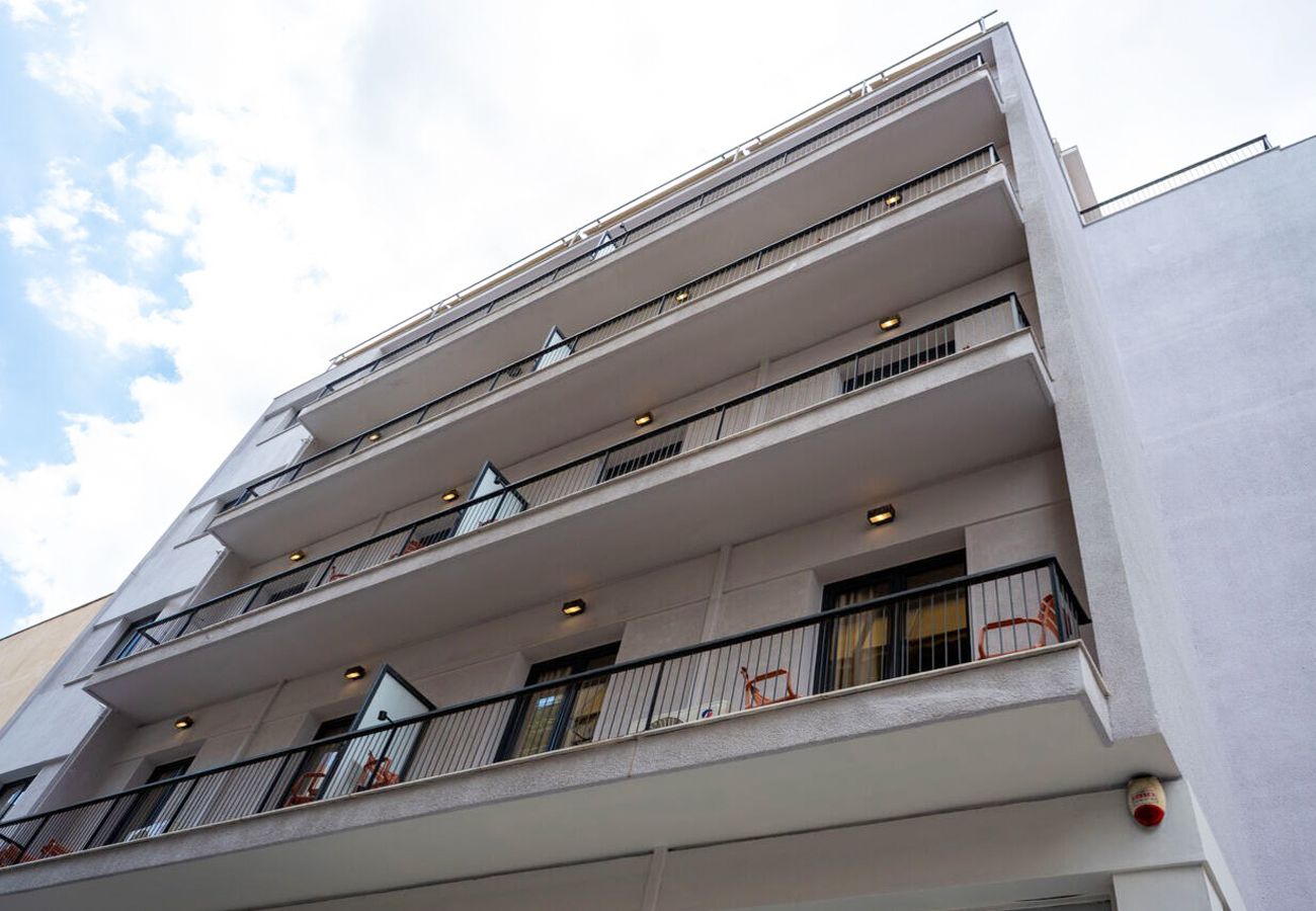 Apartment in Athens - LIV - Upscale Athenian Apartment 4A