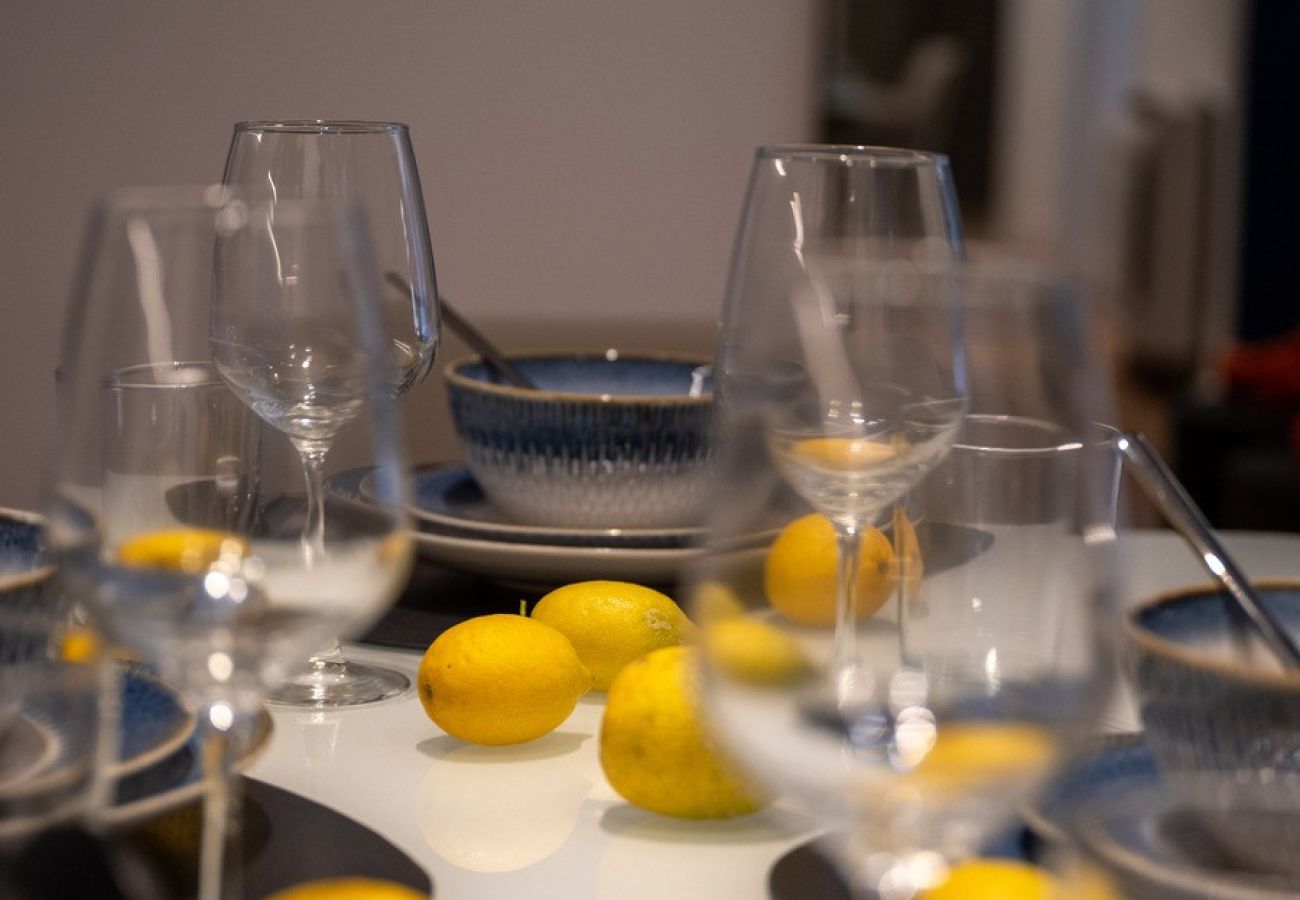 Apartment in Athens - LIV - Upscale Athenian Apartment 4A