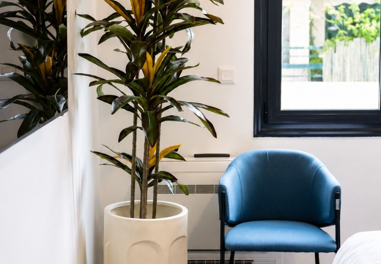 Apartment in Athens - LIV - Upscale Athenian Apartment 4A