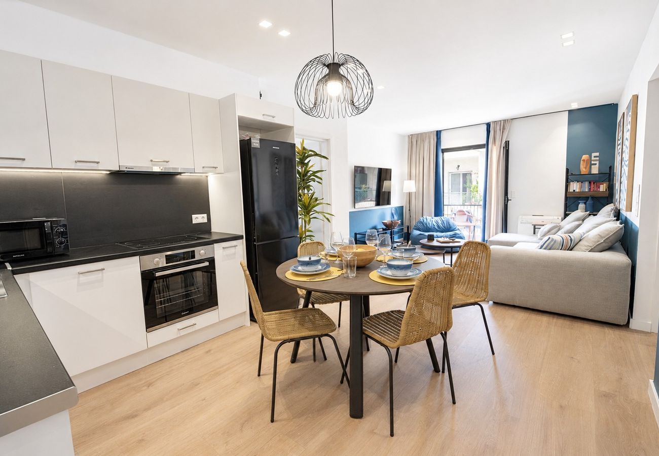 Apartment in Athens - LIV - Upscale Athenian Apartment 4B