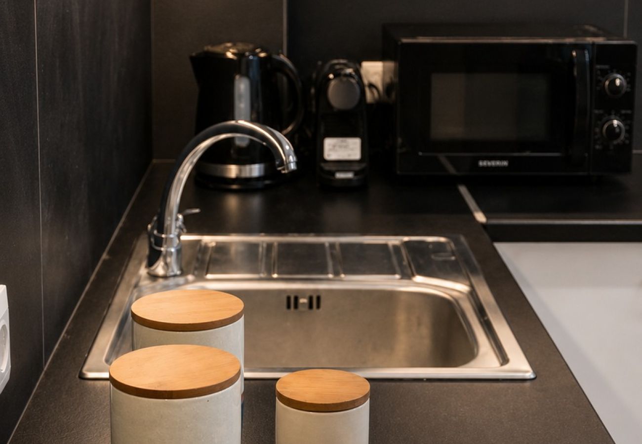 Apartment in Athens - LIV - Upscale Athenian Apartment 4B