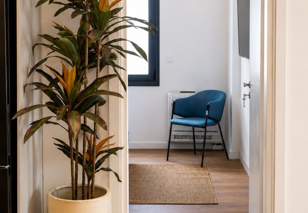 Apartment in Athens - LIV - Upscale Athenian Apartment 4B