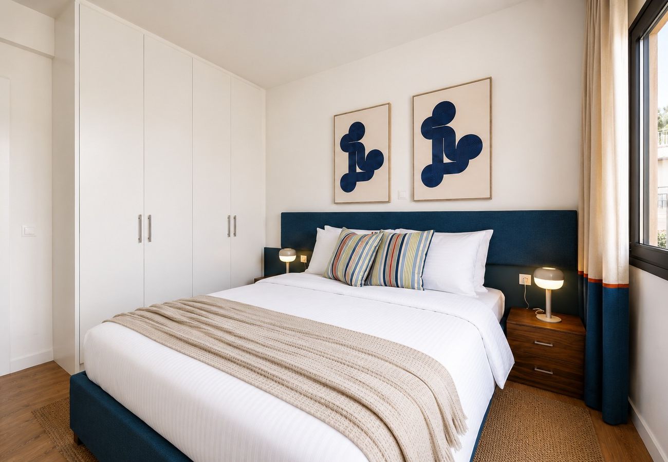 Apartment in Athens - LIV - Upscale Athenian Apartment 4B