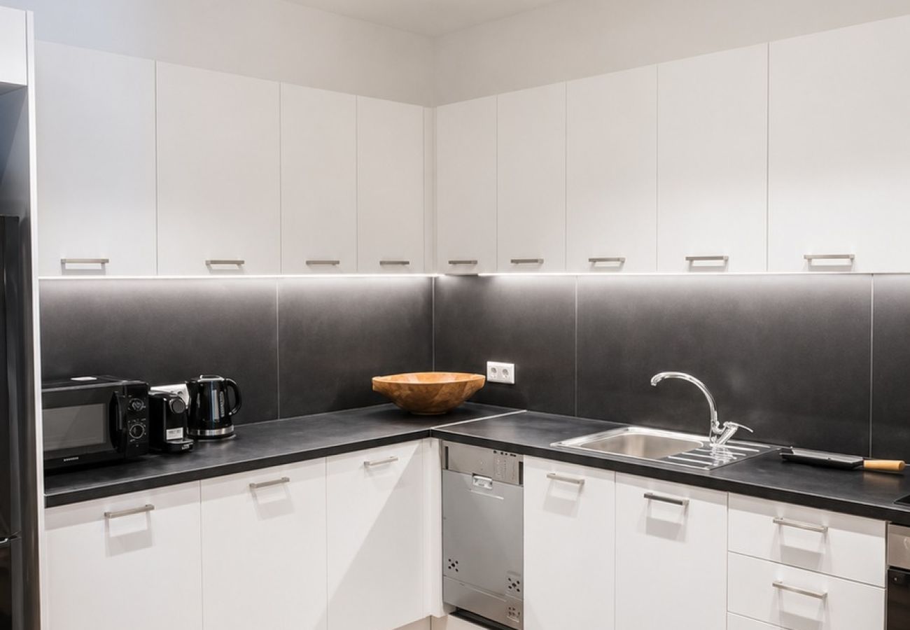 Apartment in Athens - LIV - Upscale Athenian Apartment 4C