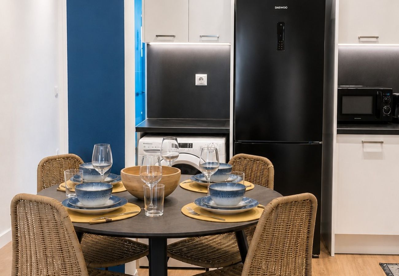 Apartment in Athens - LIV - Upscale Athenian Apartment 4C