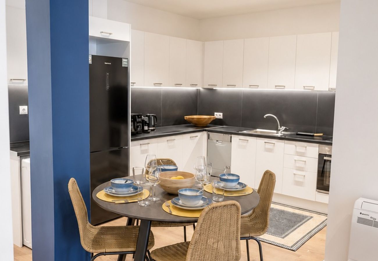 Apartment in Athens - LIV - Upscale Athenian Apartment 4C