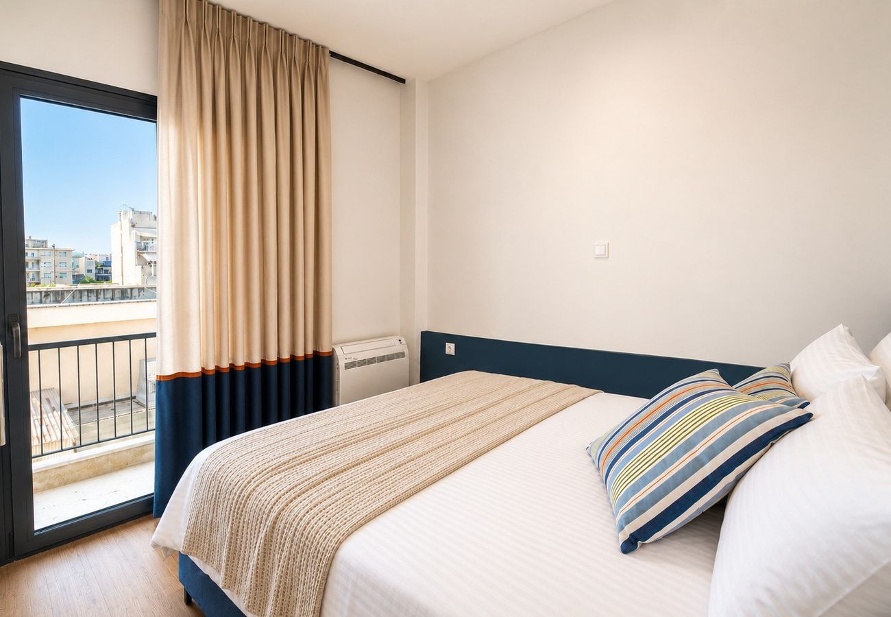 Apartment in Athens - LIV - Upscale Athenian Apartment 4C