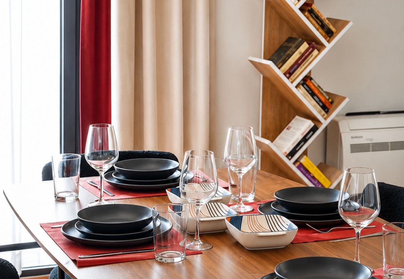 Apartment in Athens - LIV - Upscale Athenian Penthouse 5B